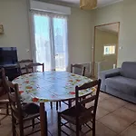 Dom wakacyjny Maison Individuelle Pour Ou Travail A 3 Min Du Pal, 5 Min Dompierre Sur Besbre, 20 Min De Moulins,tout Confort, Pret A Vous Accueillir